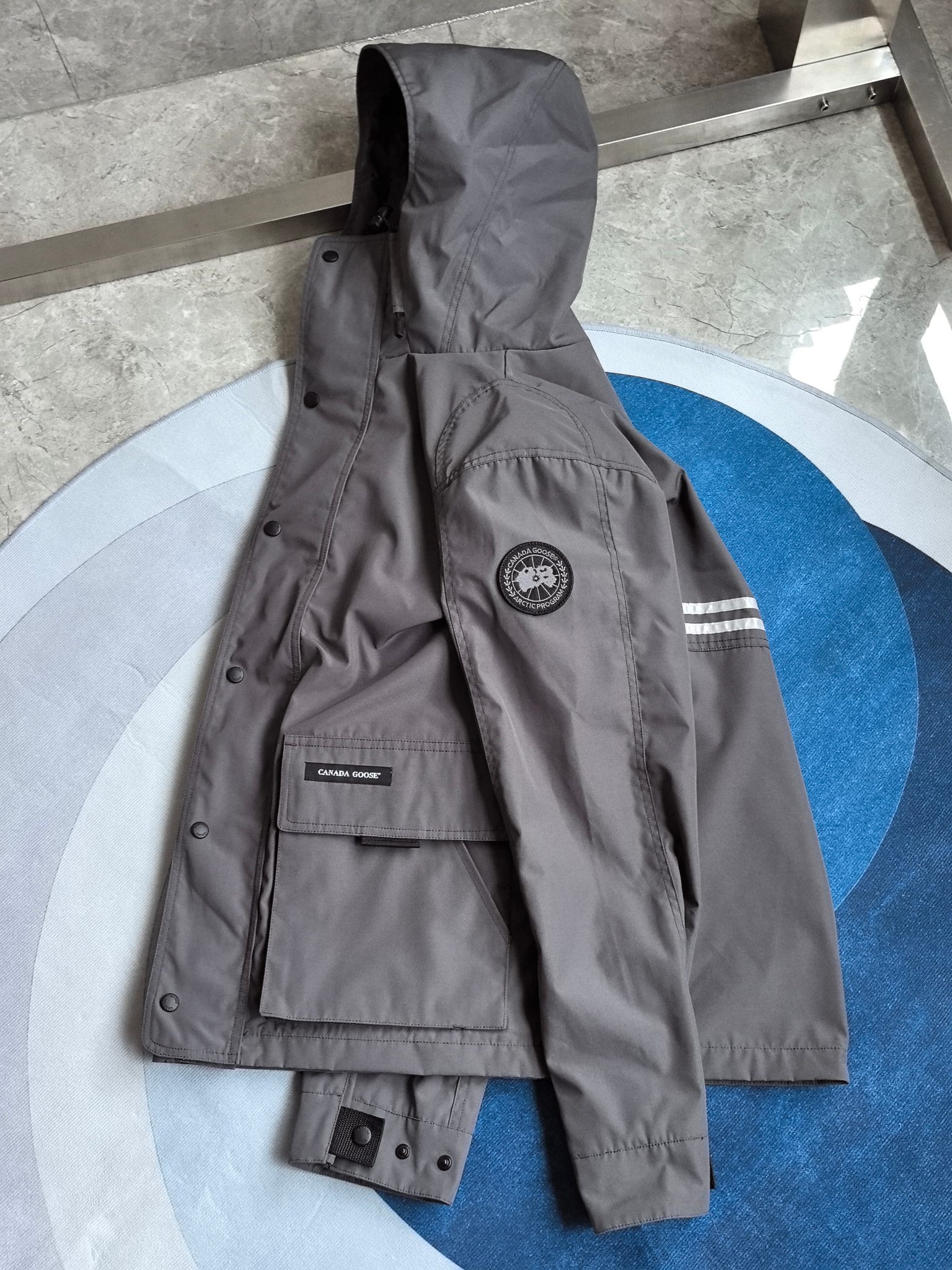 Can*a Go*e jacket-001