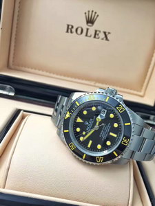 R*l*x watches-001