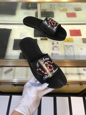 G*u*i slippers(aaa)-270