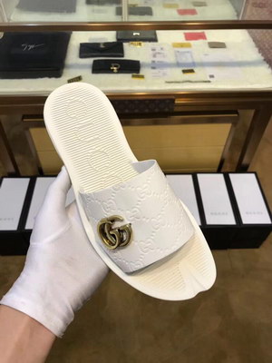 G*u*i slippers(aaa)-274