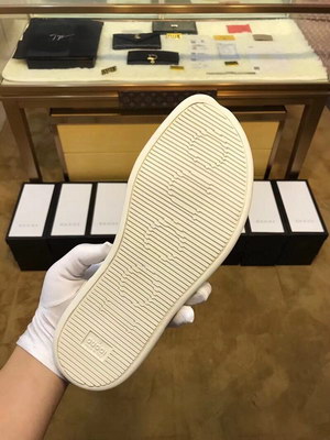 G*u*i slippers(aaa)-274