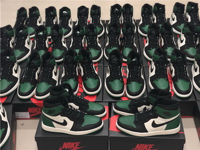 A J 1 High OG “Pine Green”