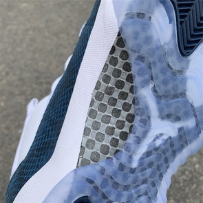 Air Jordan 11 Low “Snakeskin”