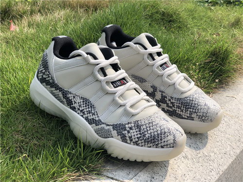 Air Jordan 11 Low Snakeskin White/Black