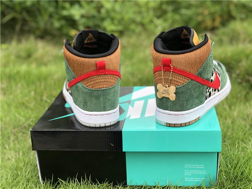 Nike Dunk High “Dog Walker”