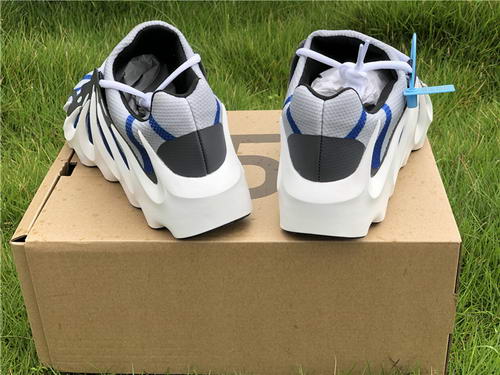 authentic ad*s Y**zy 451-002