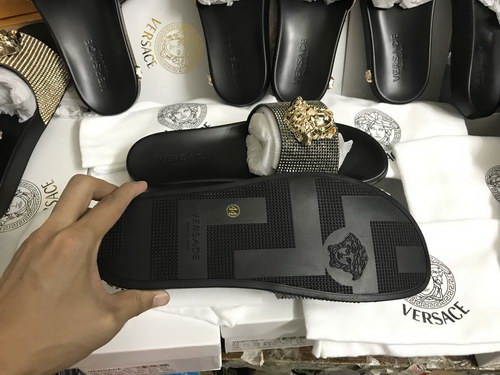 Versace Slippers(AAA)-082