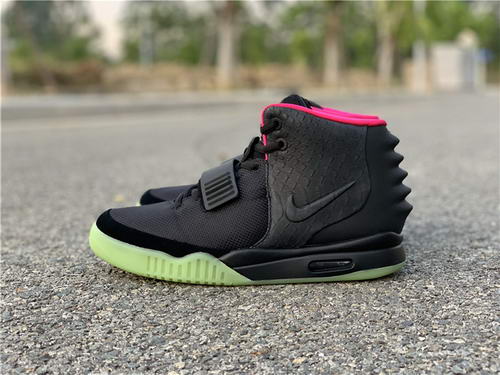 kanye west xnike air Y**zy ii nrg black