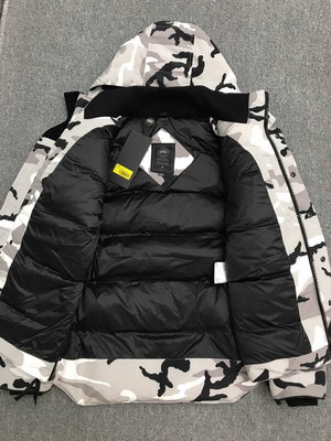 Can*a Go*e coat-37-141