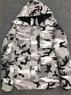 Can*a Go*e coat-37-141