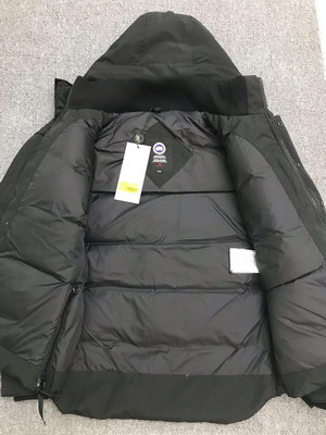 Can*a Go*e coat-37-139