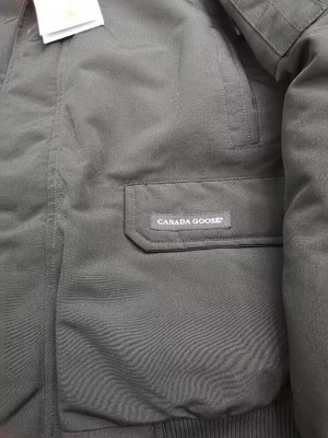 Can*a Go*e coat-01-126