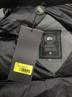 Can*a Go*e coat-37-135