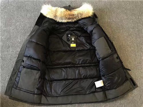 Can*a Go*e coat-13-162