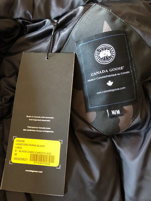 Can*a Go*e coat-13-166