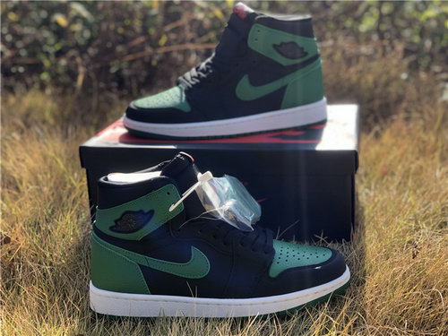 Air Jordan 1 Retro High OG Pine Green