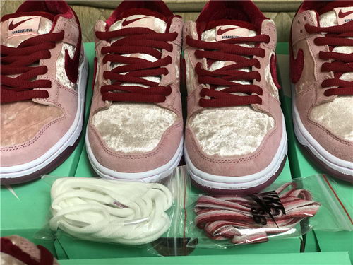 StrangeLove x Nike SB Dunk Low