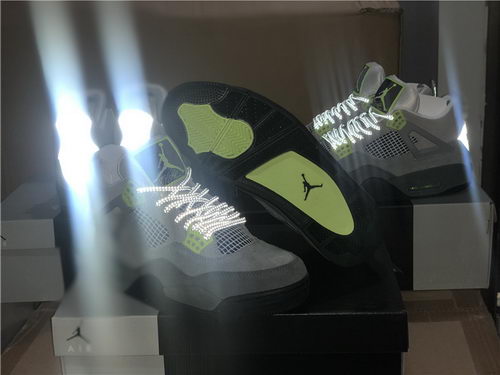 Air Jordan 4 SE “Neon”