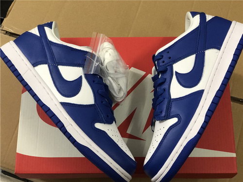 Nike Dunk Low “Kentucky”