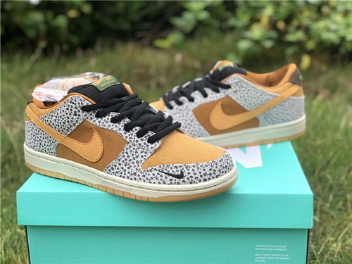 Nike SB Dunk Low “Safari”