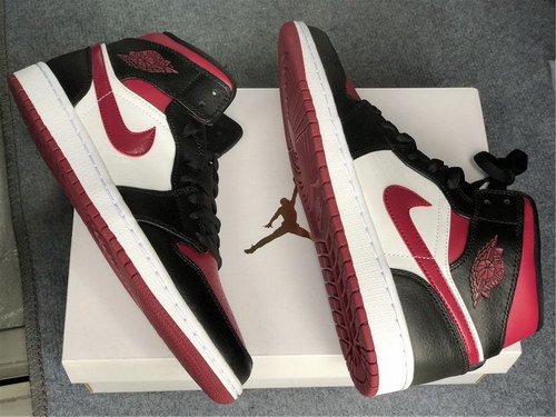Air Jordan 1 Mid “Bred Toe”