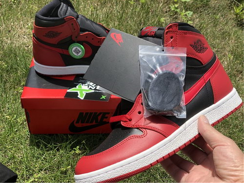 Air Jordan 1 Retro High OG “Banned”