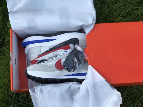 Sacai x Nike Pegasus Vaporfly-003