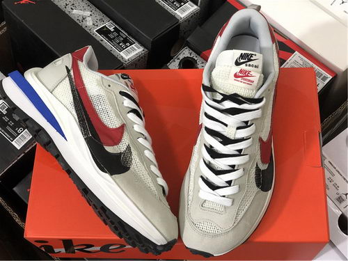 Sacai x Nike Pegasus Vaporfly-003