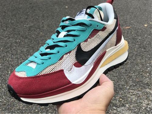 Sacai x Nike Pegasus Vaporfly-002