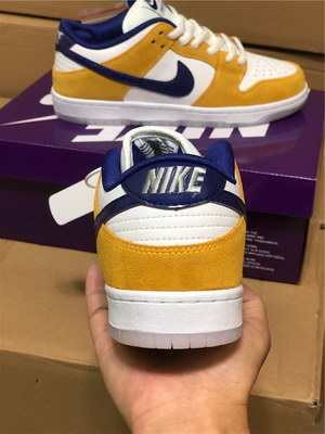 Nike SB Dunk Low “Laser Orange”