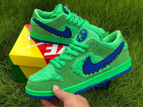Grateful Dead x Nike SB Dunk Low-001