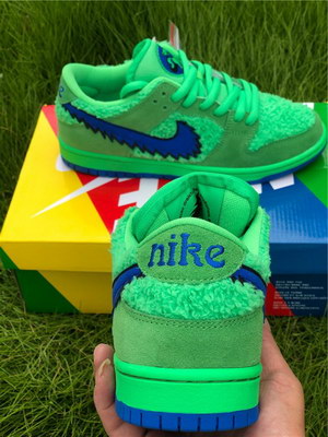 Grateful Dead x Nike SB Dunk Low-001