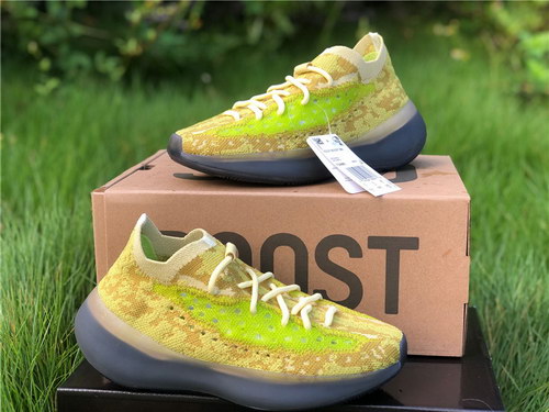 ad*s Y**zy 380“hylte glow”