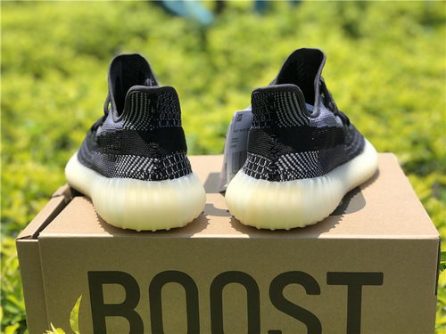 ad*s Y**zy boost 350 v2 oreo