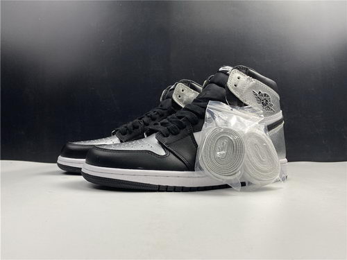 Air Jordan 1 High OG WMNS “Silver Toe”
