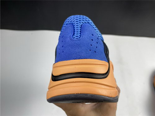 authentic ad*s Y**zy 700 boost-008