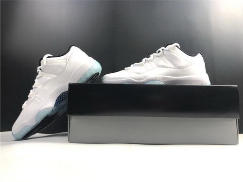 Air Jordan 11 Low”Legend Blue“