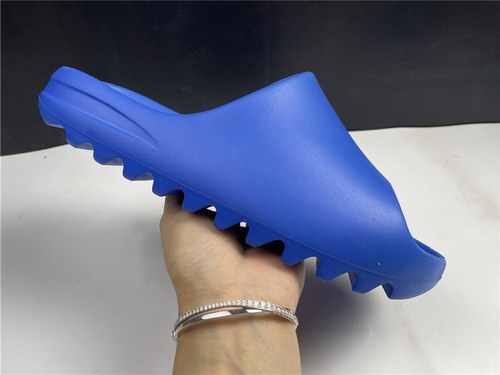 ad*s Y**zy slide bone-007