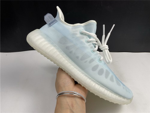 ad*s Y**zy boost 350 v2 mono ice
