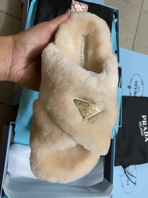 Pra*a slippers women(aaa)-001