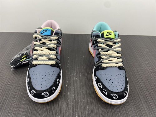 Nike Dunk Low SE FREE 99