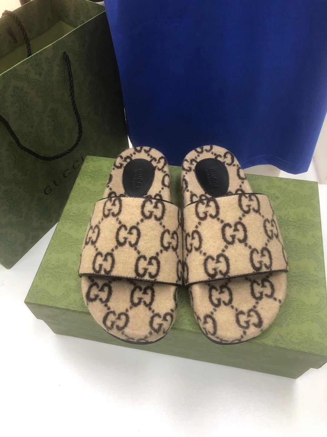 G*u*i slippers women(aaa)-099