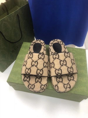 G*u*i slippers(aaa)-424