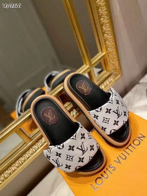 LV Slippers(AAA)-062