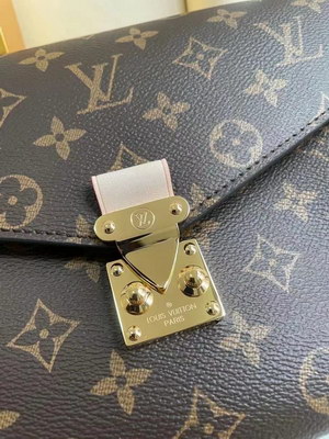 LV Handbags AAAA(Women)-137