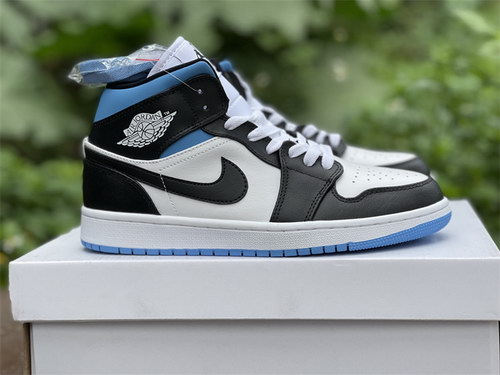 Air Jordan 1 Mid-058