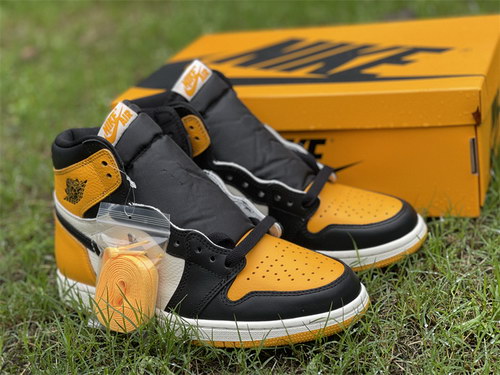 Air Jordan 1 High OG “Yellow Toe”