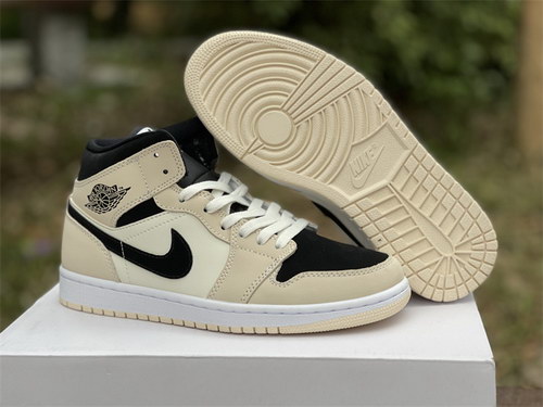 Air Jordan 1 Mid “Barely Orange”