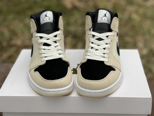 Air Jordan 1 Mid “Barely Orange”