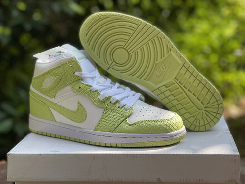 Air Jordan 1 Mid-067